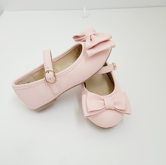 Janie and Jack Other - Janie & Jack little girl bow shoes